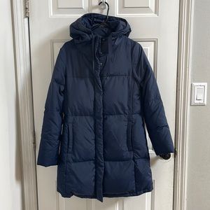 Gap Women’s Navy Blue Puffer Size M